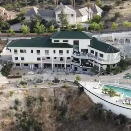 La Casa Del Tejado